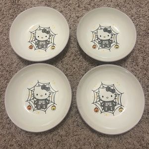 Hello Kitty Halloween Bowls Set of 4!